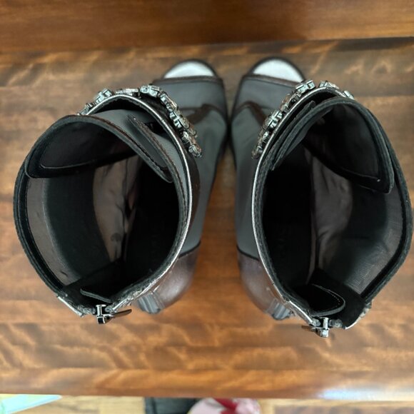 Karl Lagerfeld Paris Blayze Peep Toe Bootie Women Size 8.5 Silver/Grey New - Picture 6 of 12